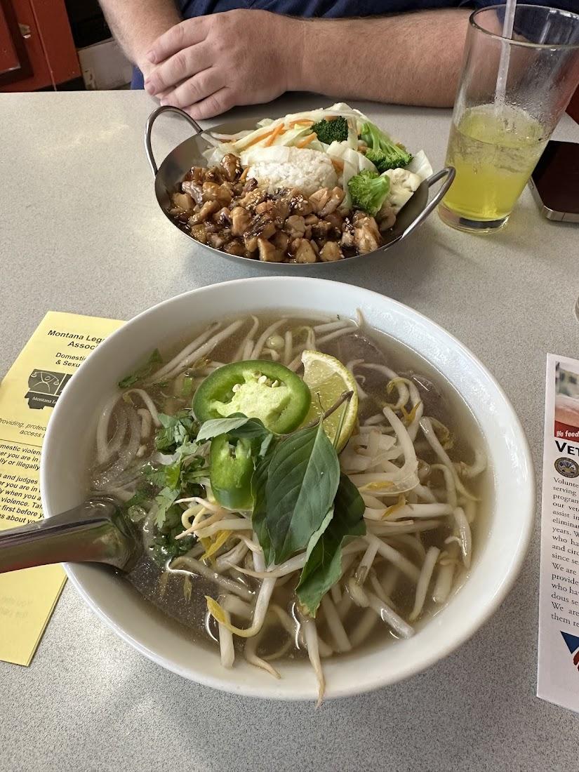 Mia’s Wok