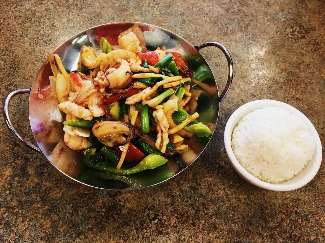 Mia’s Wok